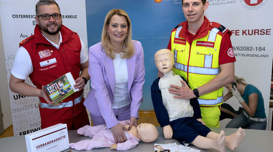 Land Burgenland unterstützt Erste Hilfe Kindernotfallkurse