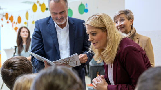 Erfreuliche Zwischenbilanz: 2.227 Kinder haben mehr als 8.200 kostenfreie Nachhilfestunden in Anspruch genommen