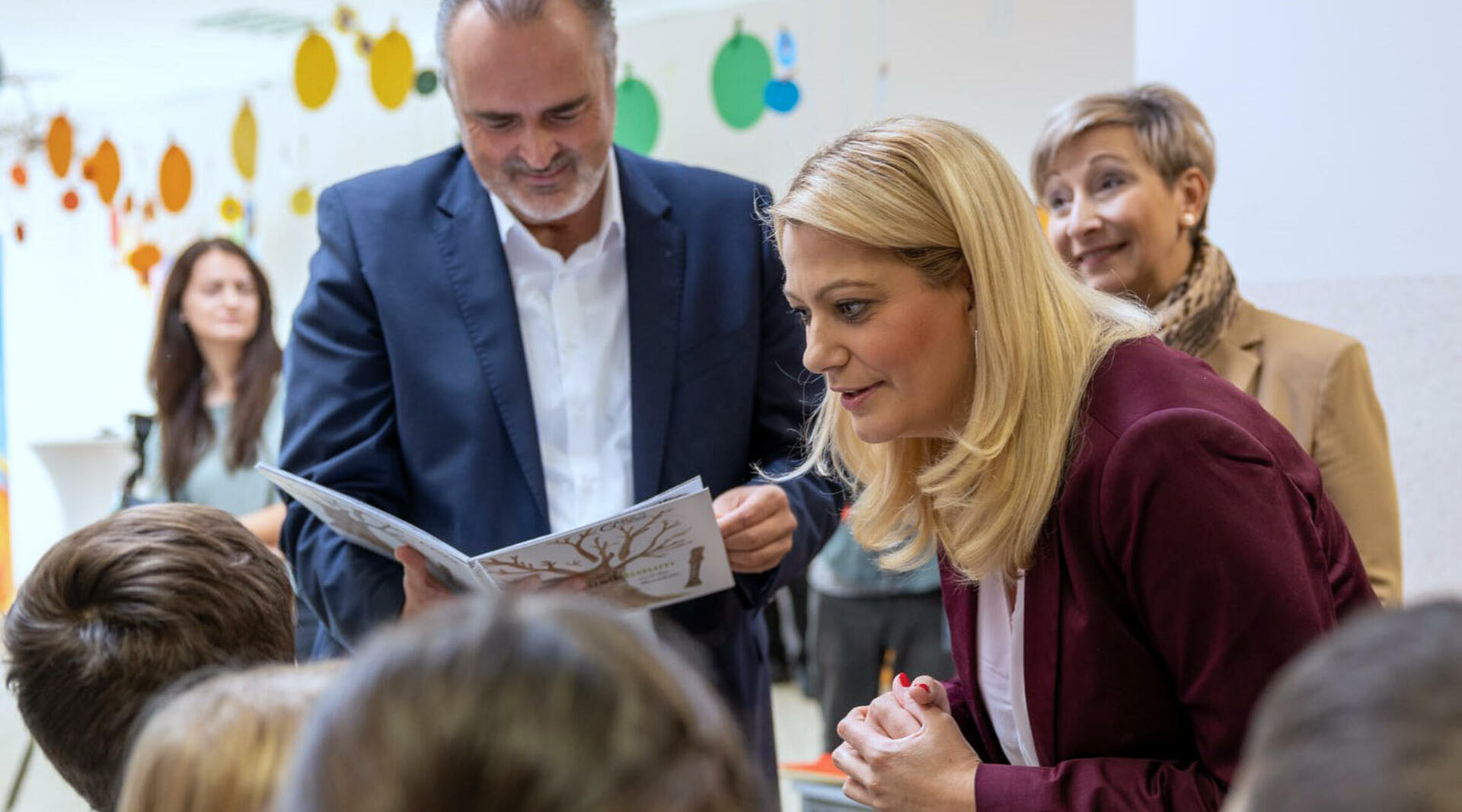 Erfreuliche Zwischenbilanz: 2.227 Kinder haben mehr als 8.200 kostenfreie Nachhilfestunden in Anspruch genommen